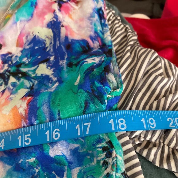 Promod Shirt Womens Sz S White Floral‎ Watercolor Short Sleeve V Neck - Picture 7 of 8